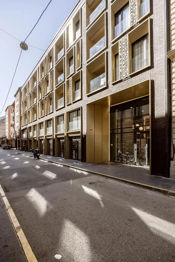 Apartment 211 / 1 Bedroom / Modern Condo In City Center Budapest Hungary