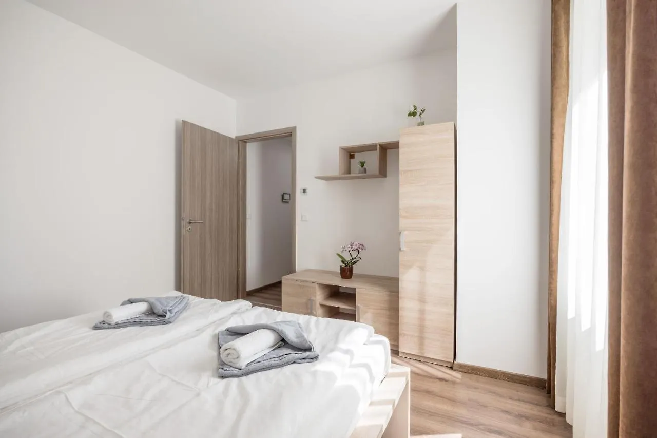 211 / 1 Bedroom / Modern Condo In City Center Budapest Hungary