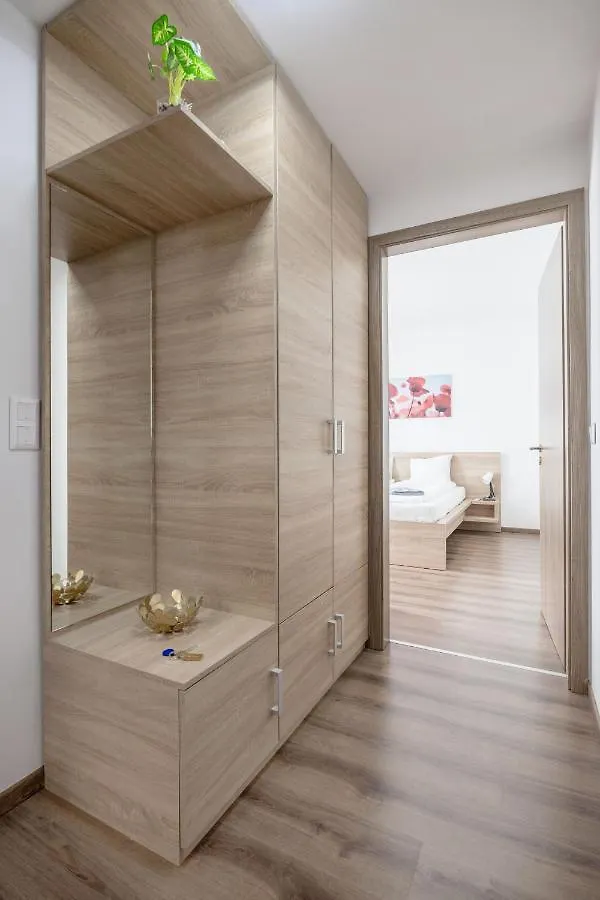 211 / 1 Bedroom / Modern Condo In City Center Budapest 0*,