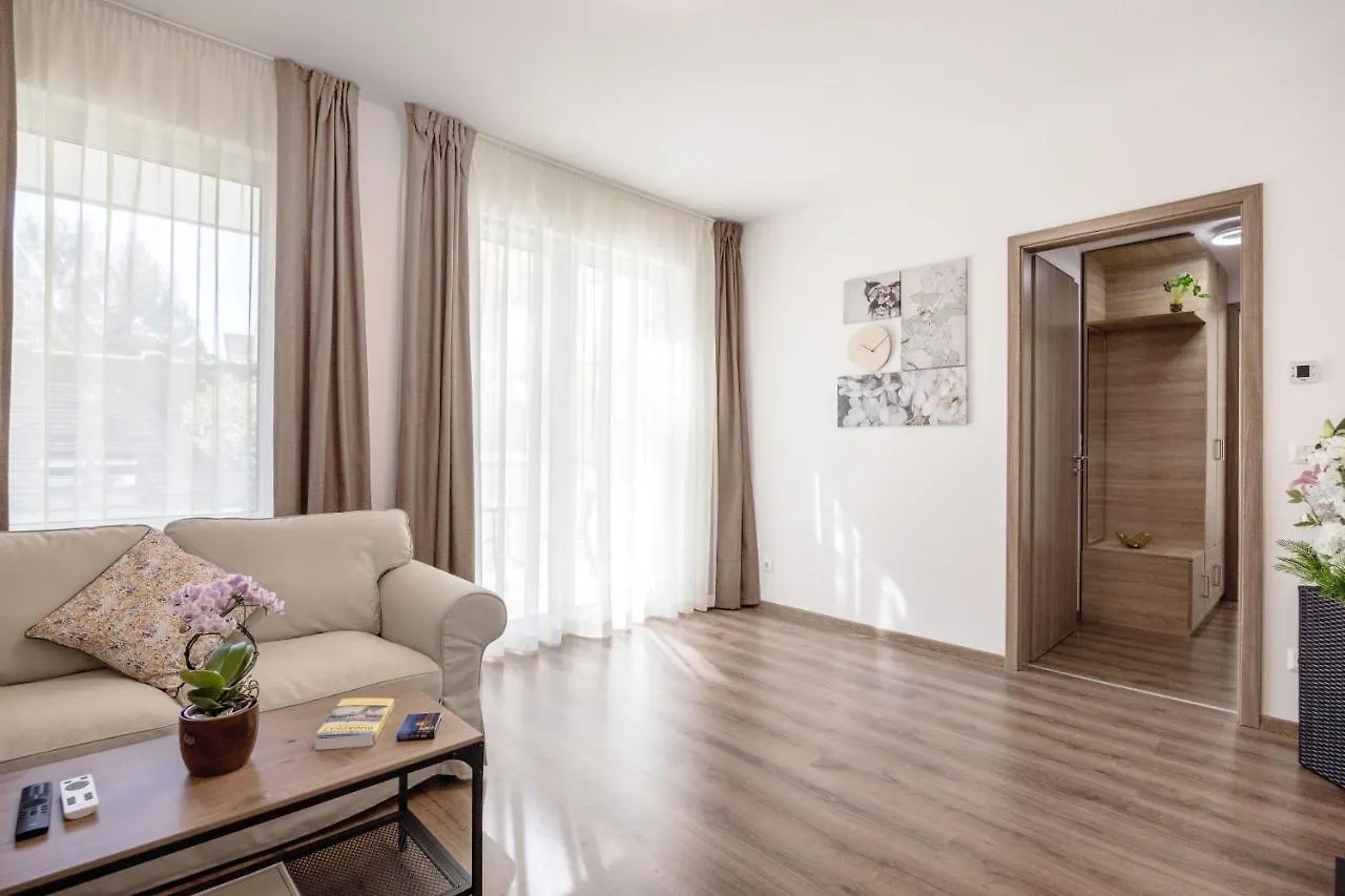 211 / 1 Bedroom / Modern Condo In City Center Budapest 0*,